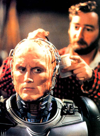 Illustration for article titled Behind-the-scenes RoboCop photos show off the goofier side of dystopian Detroit
